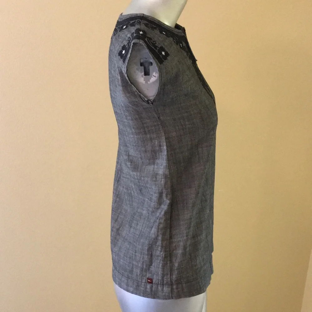 Tea Corzo Chambray Dress Cotton black yarn…